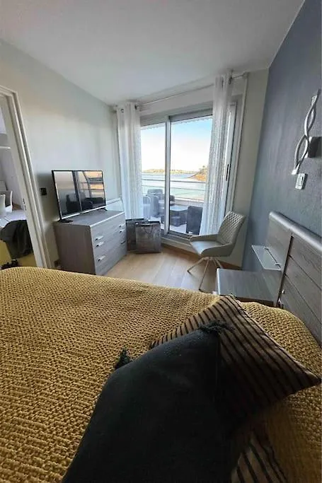 Appartement Bord De La Plage Dinard Apartment